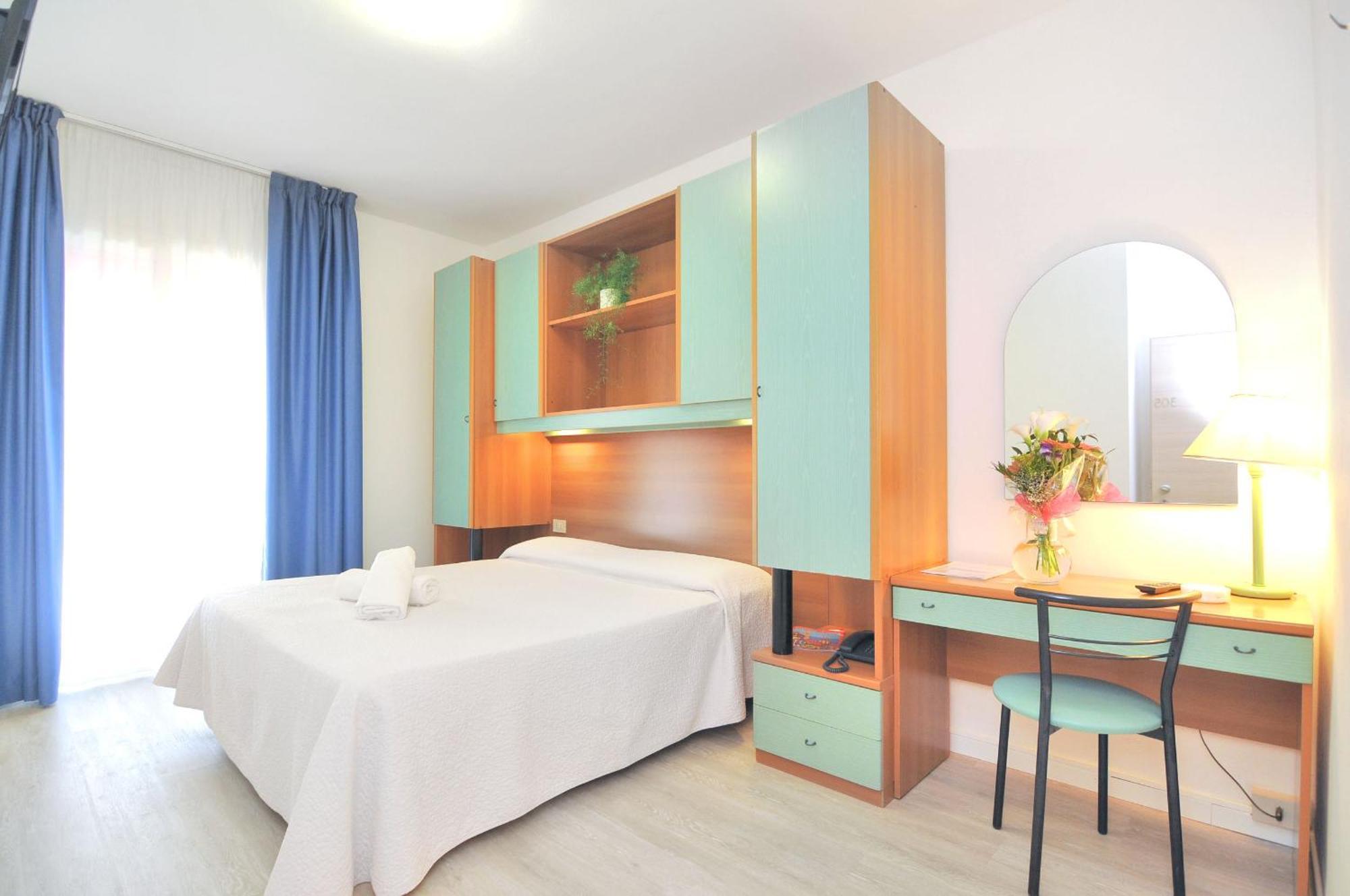 Hotel Rex كاوْرلي المظهر الخارجي الصورة