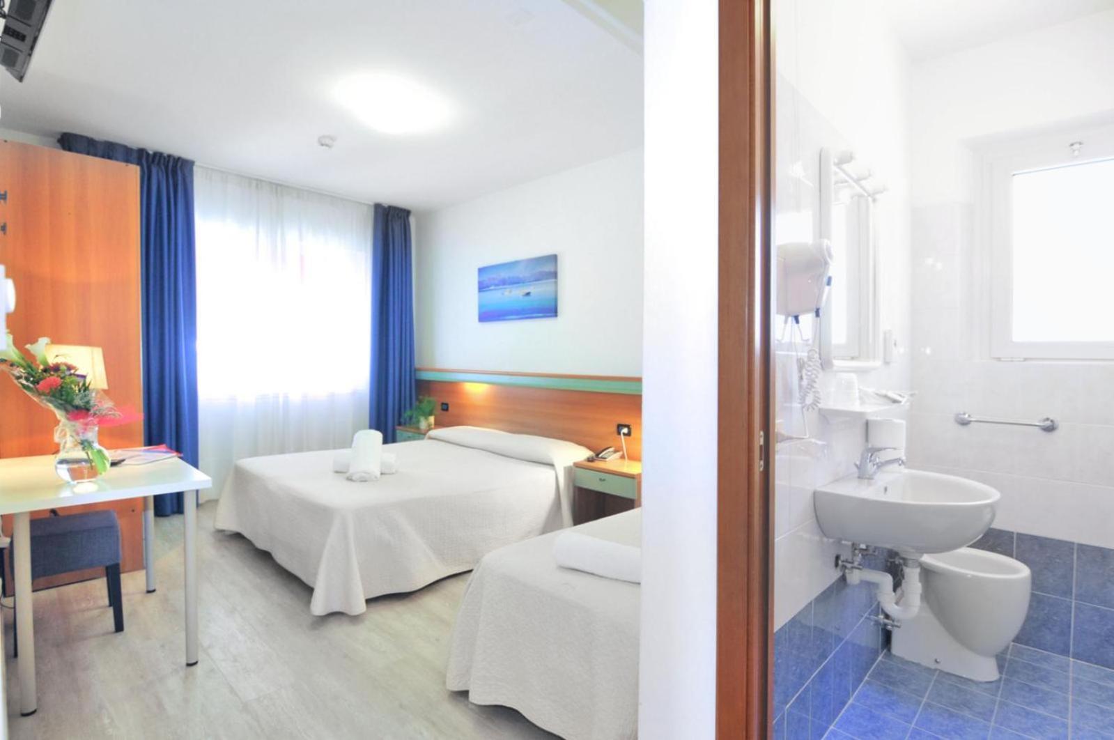 Hotel Rex كاوْرلي المظهر الخارجي الصورة