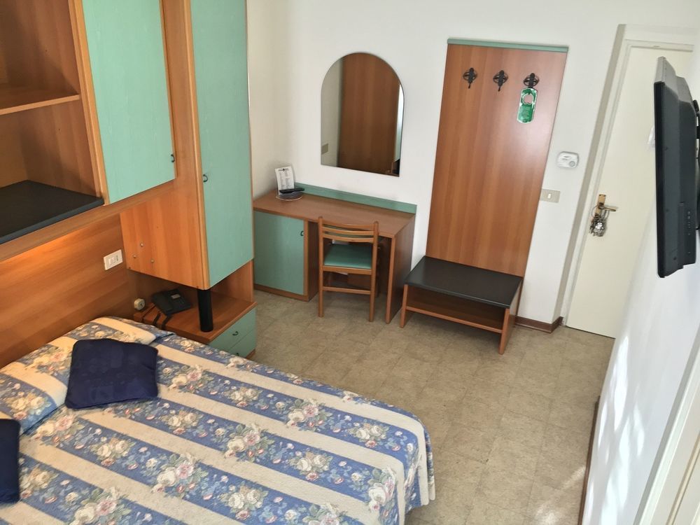 Hotel Rex كاوْرلي المظهر الخارجي الصورة