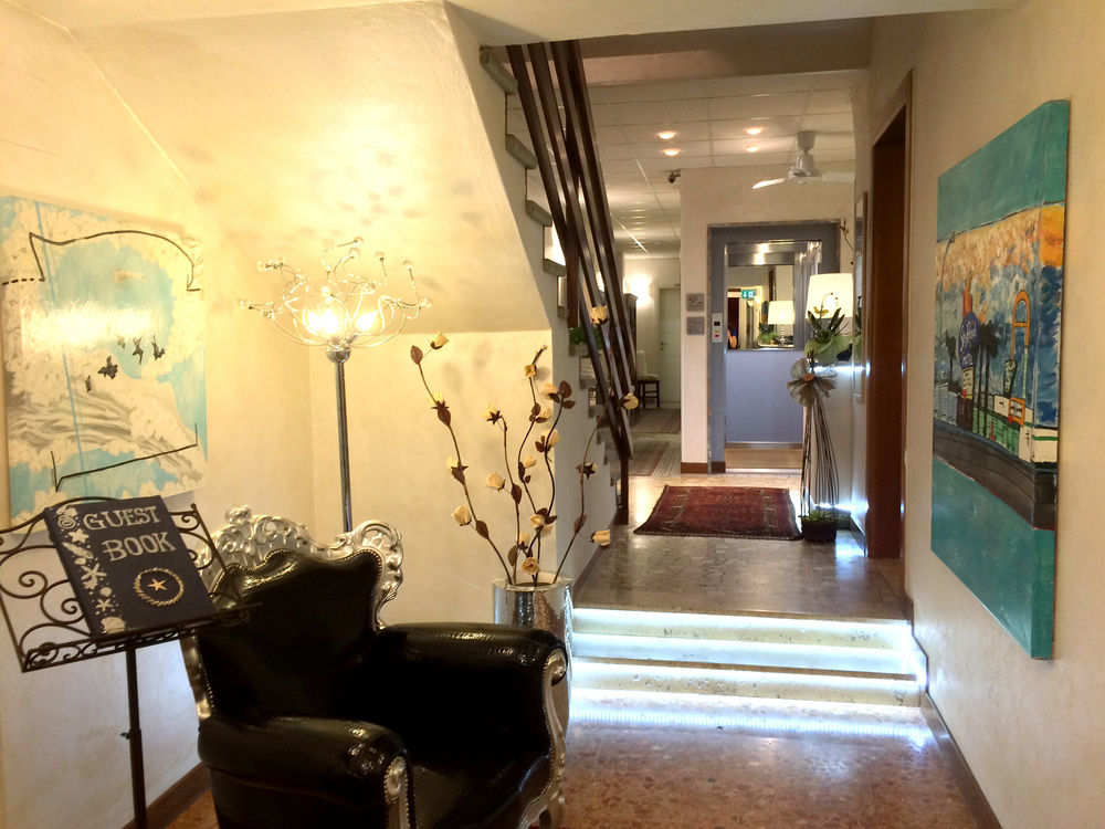 Hotel Rex كاوْرلي المظهر الخارجي الصورة